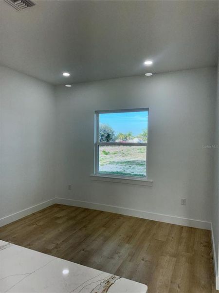 Spacious, unfurnished interior of a new home in , Frostproof (Image 20).