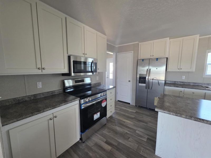 Furnished interior view inside a new home in , Kaufman (Image 7).