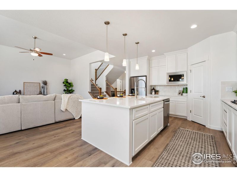 Large Center Island with Quartz Counters