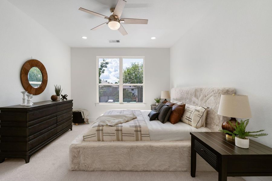Furnished interior view inside a new home in , Tomball (Image 7).