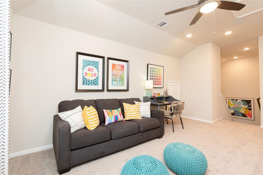 Furnished interior view inside a new home in Montgomery Ridge: Landmark Collection, Montgomery (Image 28).