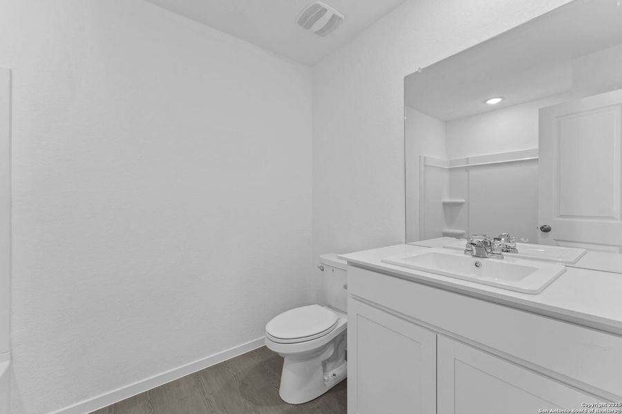 Furnished interior view inside a new home in , New Braunfels (Image 4).