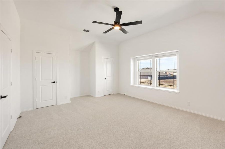 Spacious, unfurnished interior of a new home in Union Park Classic 55, Little Elm (Image 33).