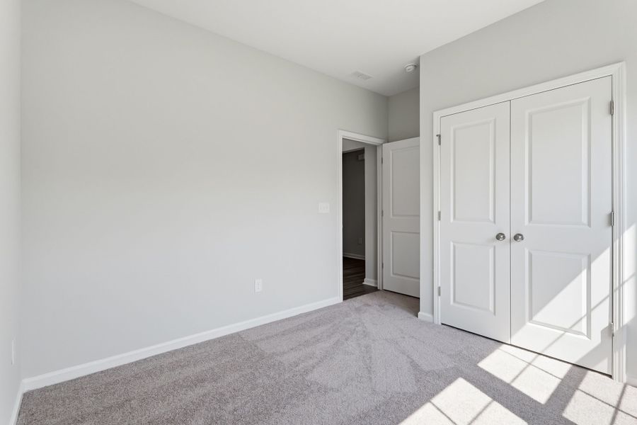 Spacious, unfurnished interior of a new home in Willowbrook, Shelby (Image 15).