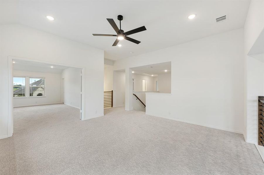 Spacious, unfurnished interior of a new home in East Oak Creek, Commerce (Image 27). Spacious, unfurnished interior of a new home in East Oak Creek, Commerce (Image 27).
