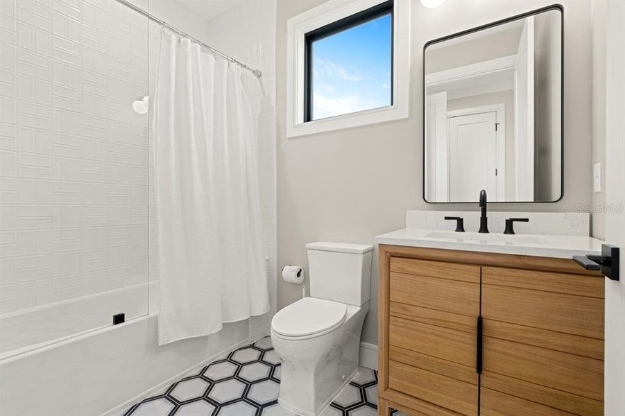 Furnished interior view inside a new home in , New Smyrna Beach (Image 21).