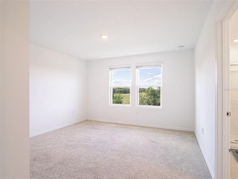 Spacious, unfurnished interior of a new home in , St. Cloud (Image 30).