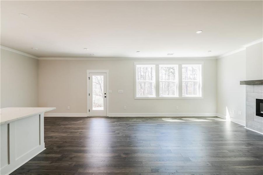 Spacious, unfurnished interior of a new home in Cambridge at Steels Bridge: Steels Bridge, Canton (Image 18).