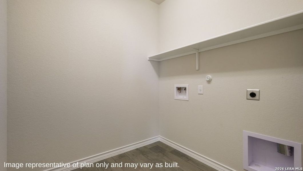 Spacious, unfurnished interior of a new home in Veranda, San Antonio (Image 17). Spacious, unfurnished interior of a new home in Veranda, San Antonio (Image 17).