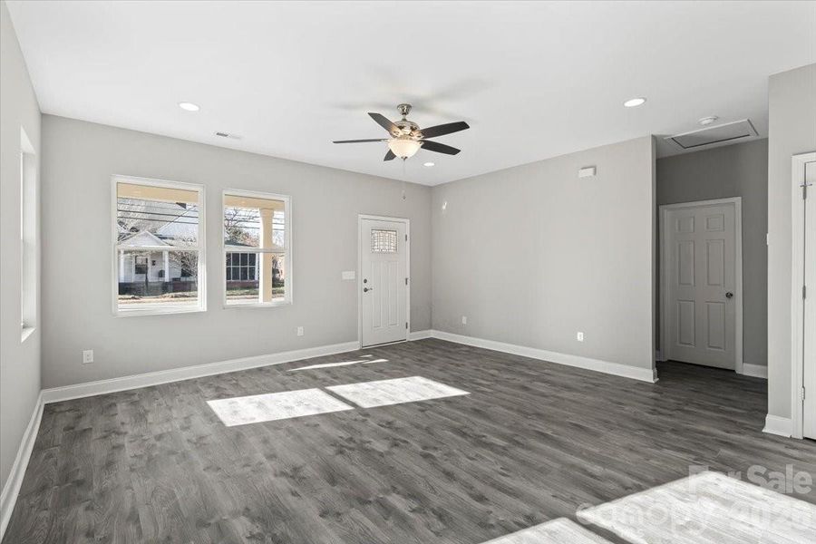 Spacious, unfurnished interior of a new home in , Shelby (Image 19).