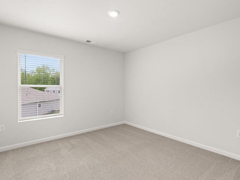 Spacious, unfurnished interior of a new home in Oakleigh Glen, Dallas (Image 15).