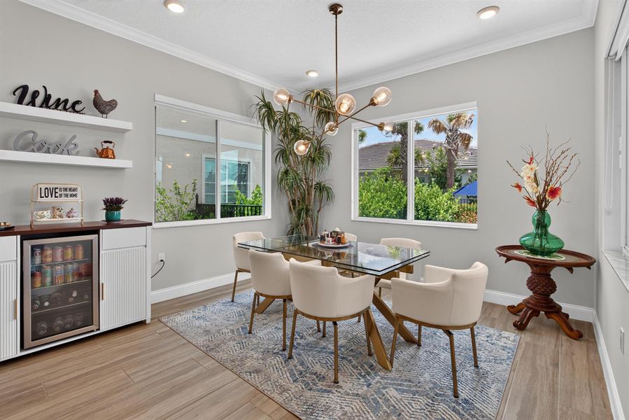 Casual DIning Area Casual DIning Area