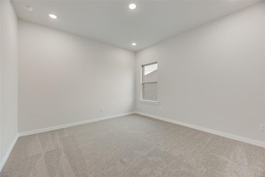 Spacious, unfurnished interior of a new home in Valencia On The Lake, Little Elm (Image 24).