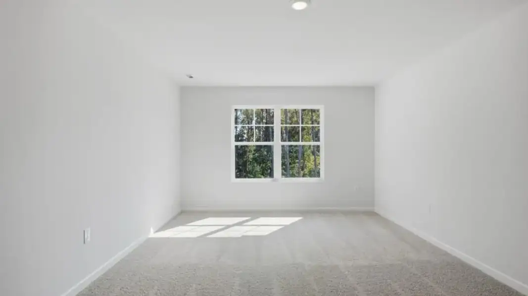 Spacious, unfurnished interior of a new home in Hughes Court, Dawsonville (Image 16).