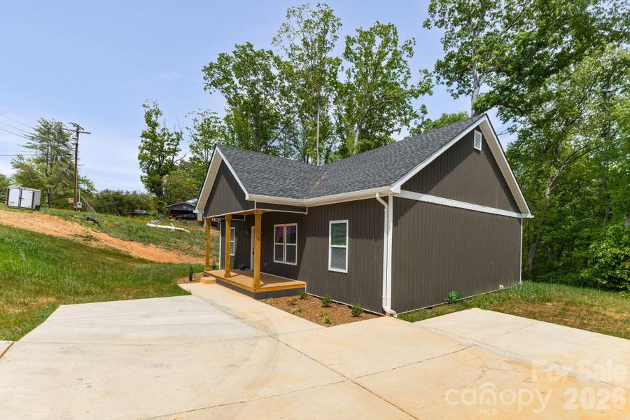 Image 24 of a home in .