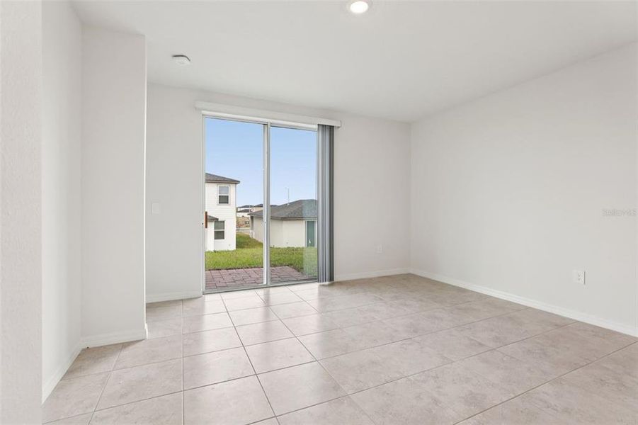 Spacious, unfurnished interior of a new home in Hamilton Bluff - Classic Series, Lake Hamilton (Image 17).