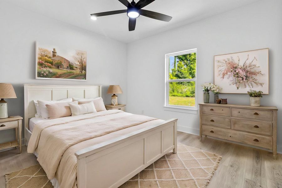 Furnished interior view inside a new home in , Onalaska (Image 20).
