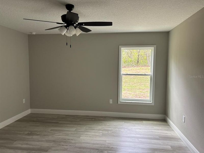 Spacious, unfurnished interior of a new home in , Dunnellon (Image 17).