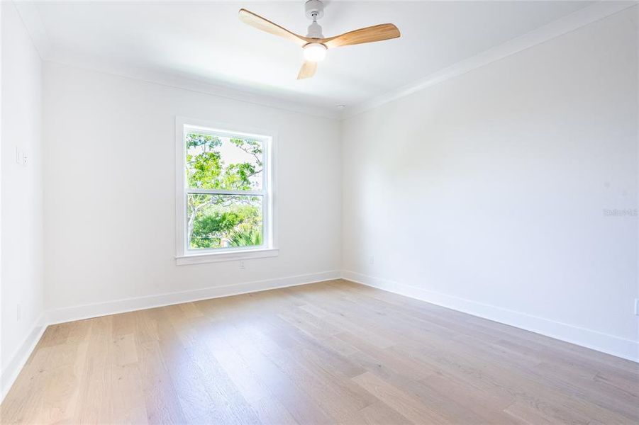 Spacious, unfurnished interior of a new home in , St. Petersburg (Image 39).