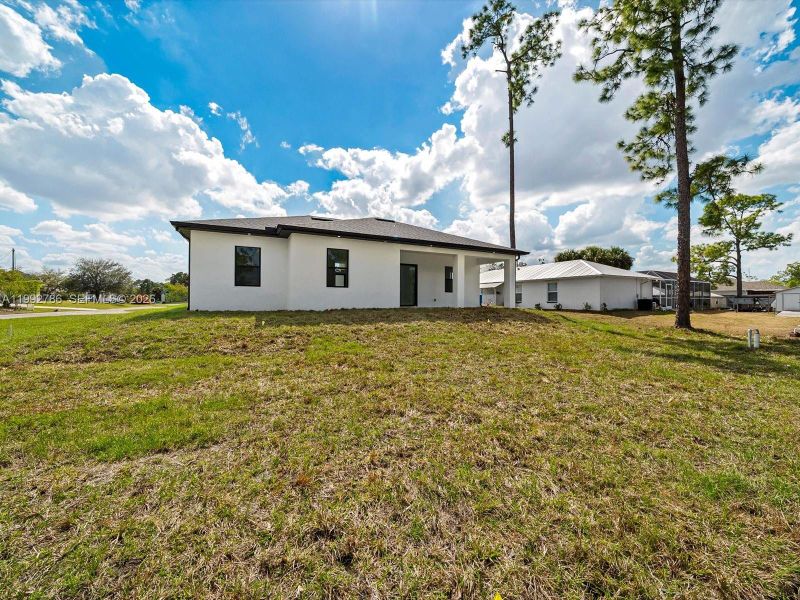 Exterior details and patio area of a home in , Lehigh Acres (Image 22).