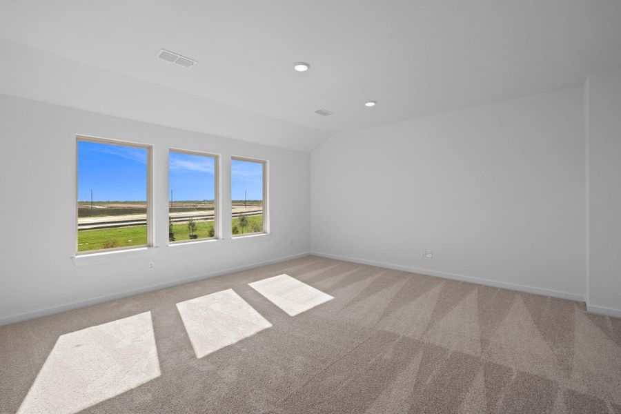 Spacious, unfurnished interior of a new home in Jubilee 45', 70', Hockley (Image 33).