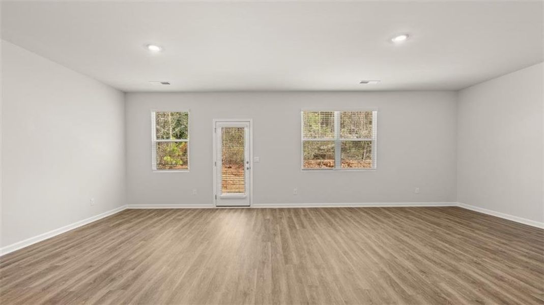 Spacious, unfurnished interior of a new home in Cedar Ridge - Locust Grove Station, Locust Grove (Image 13).