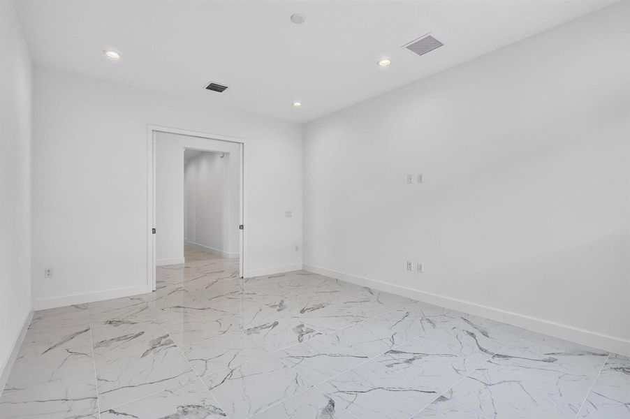 38-web-or-mls-7R7A9010 38-web-or-mls-7R7A9010