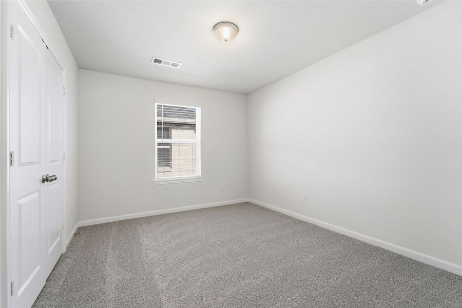 Spacious, unfurnished interior of a new home in La Terra, Celina (Image 26).