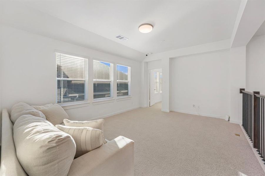 Spacious, unfurnished interior of a new home in Pecan Square, Northlake (Image 29).