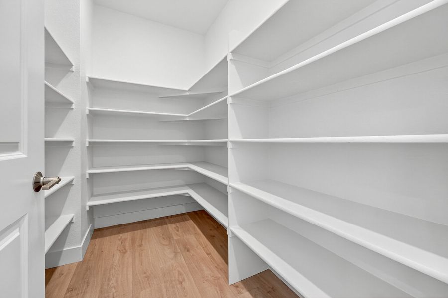 Spacious, unfurnished interior of a new home in Trailstone, Arvada (Image 19).