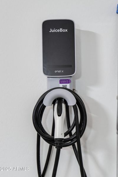 240W Outlet Car Charger 240W Outlet Car Charger