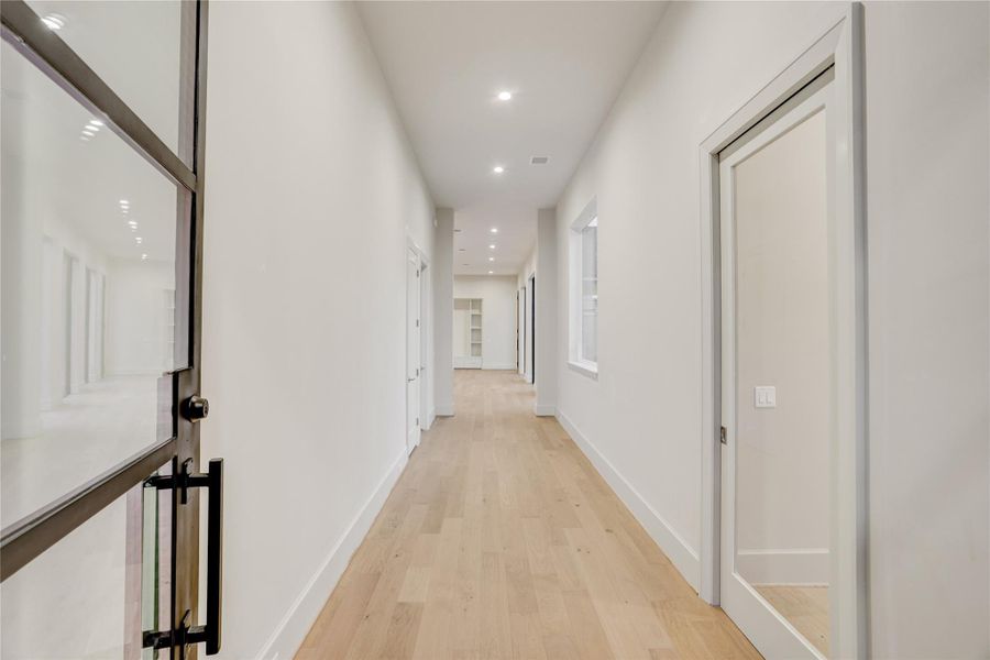 Spacious, unfurnished interior of a new home in , Houston (Image 19).