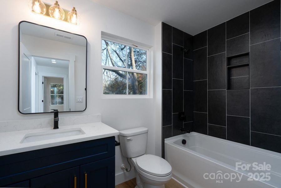 Furnished interior view inside a new home in , Kannapolis (Image 9).