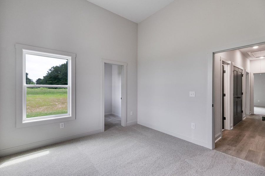 Spacious, unfurnished interior of a new home in The Meadows at Lake Circle, Buchanan (Image 40).