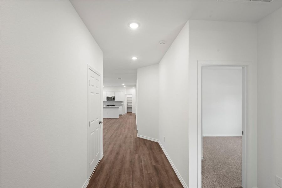 Spacious, unfurnished interior of a new home in , Dayton (Image 14).