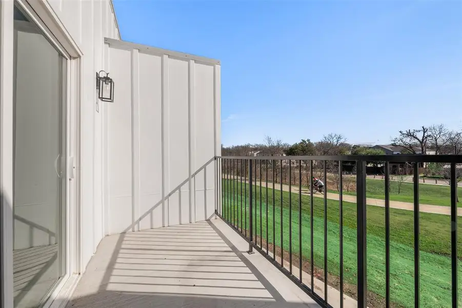 Exterior details and patio area of a home in , Dallas (Image 4).