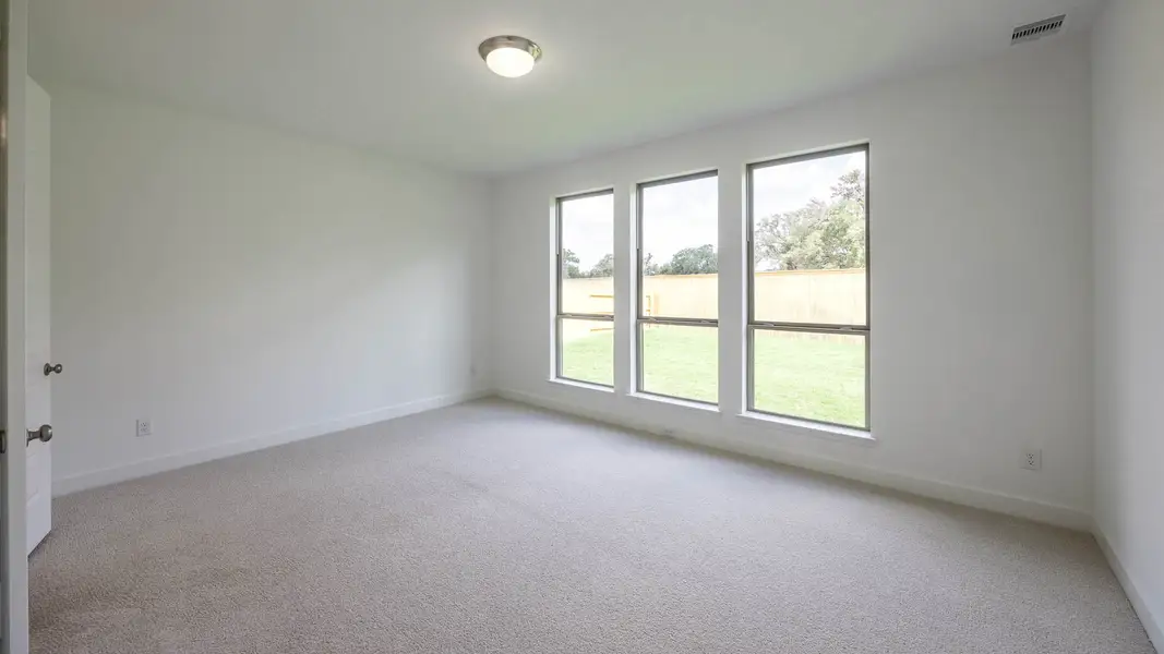 Spacious, unfurnished interior of a new home in Woodside, Georgetown (Image 12).