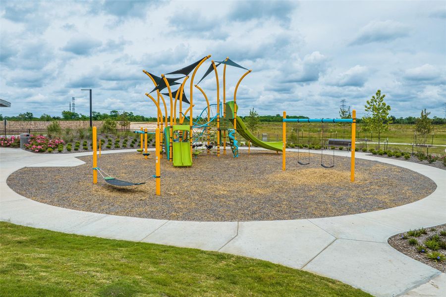 Community amenities in Windrose Green, Angleton (Image 15).