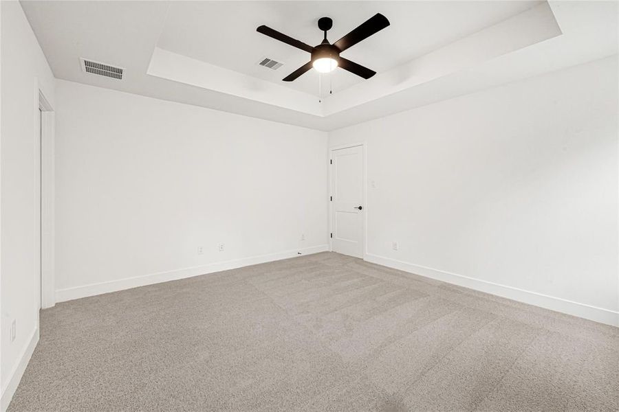 Spacious, unfurnished interior of a new home in Stonebrooke, Conroe (Image 19). Spacious, unfurnished interior of a new home in Stonebrooke, Conroe (Image 19).