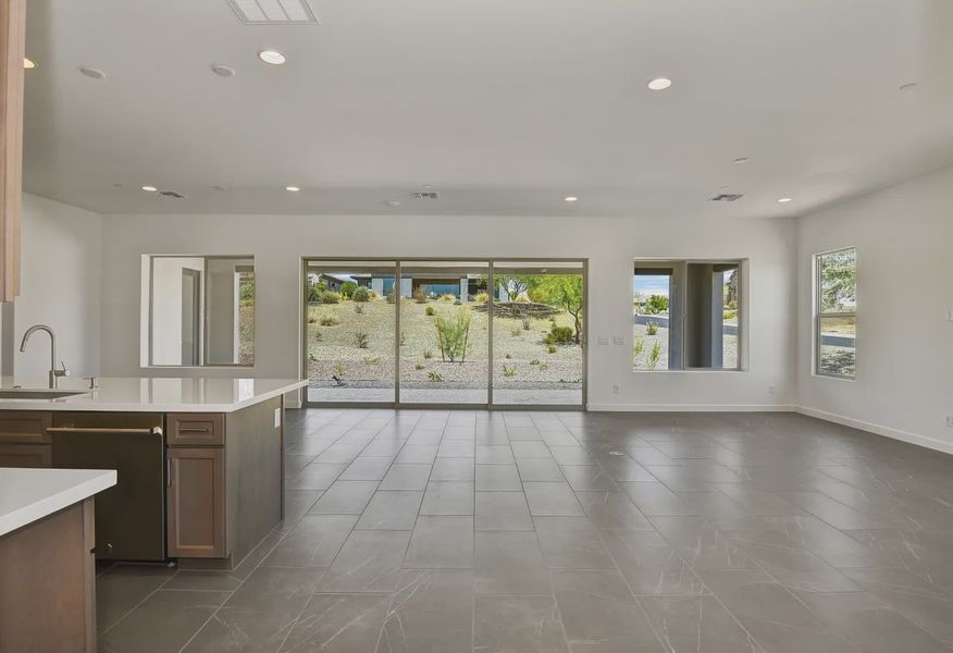 Verde River Cordoba HS 1354 Kitchen Great Room - 12 of 23 Verde River Cordoba HS 1354 Kitchen Great Room - 12 of 23