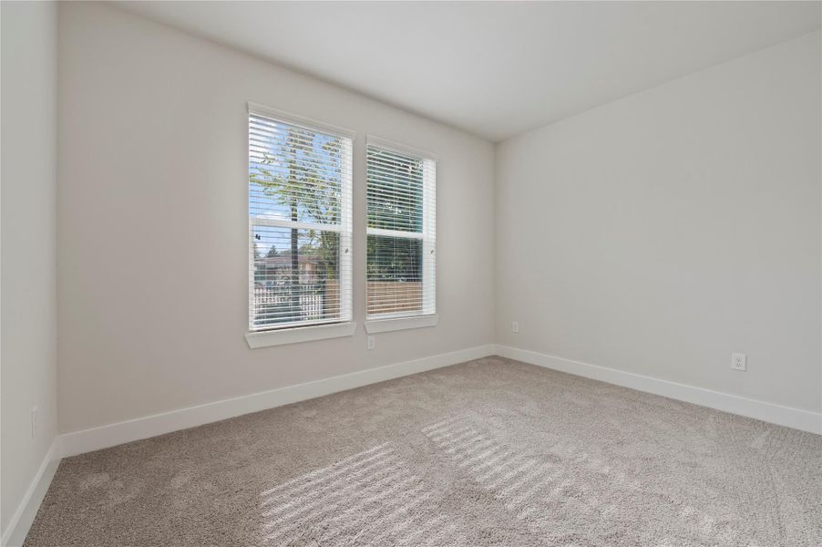 Spacious, unfurnished interior of a new home in , Houston (Image 27).
