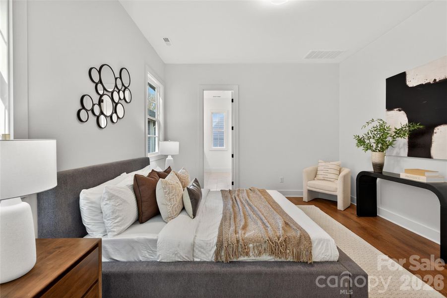 Owner's Bedroom - Main Level