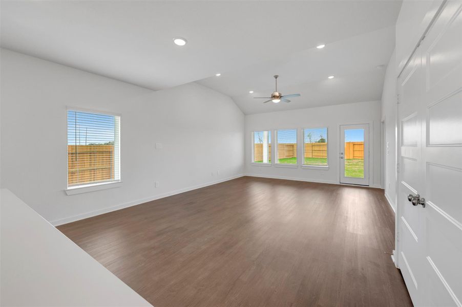 Spacious, unfurnished interior of a new home in Wildrye, Waller (Image 36).