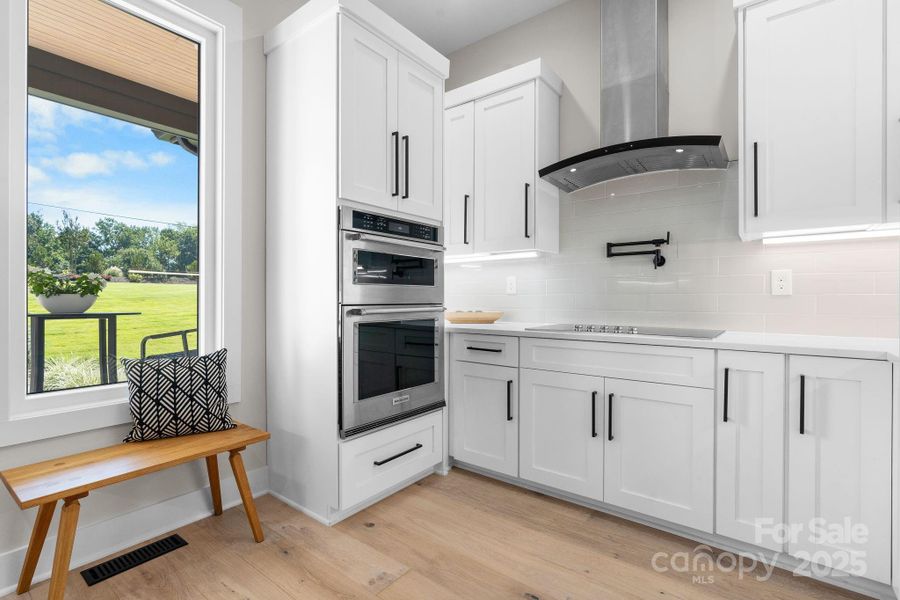 Furnished interior view inside a new home in , Terrell (Image 13).