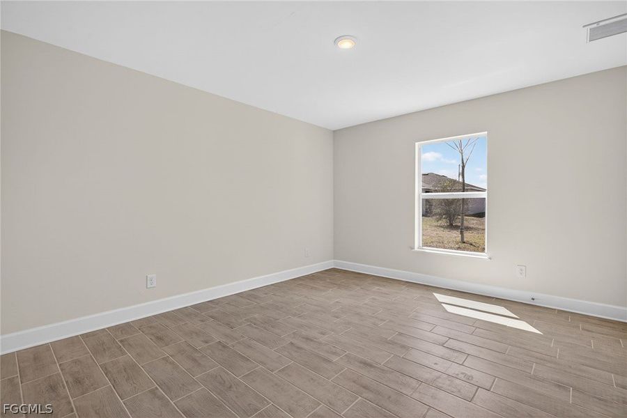 Spacious, unfurnished interior of a new home in Cape Coral, Cape Coral (Image 23). Spacious, unfurnished interior of a new home in Cape Coral, Cape Coral (Image 23).