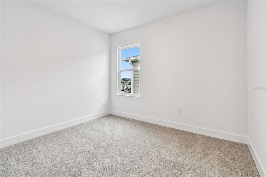 Spacious, unfurnished interior of a new home in Chapel Crossings, Wesley Chapel (Image 31).