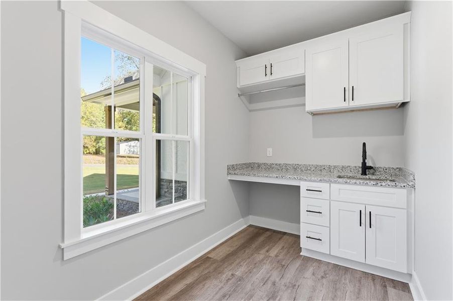 Furnished interior view inside a new home in , Dallas (Image 10).