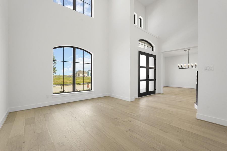 Spacious, unfurnished interior of a new home in Jubilee 45', 70', Hockley (Image 6).