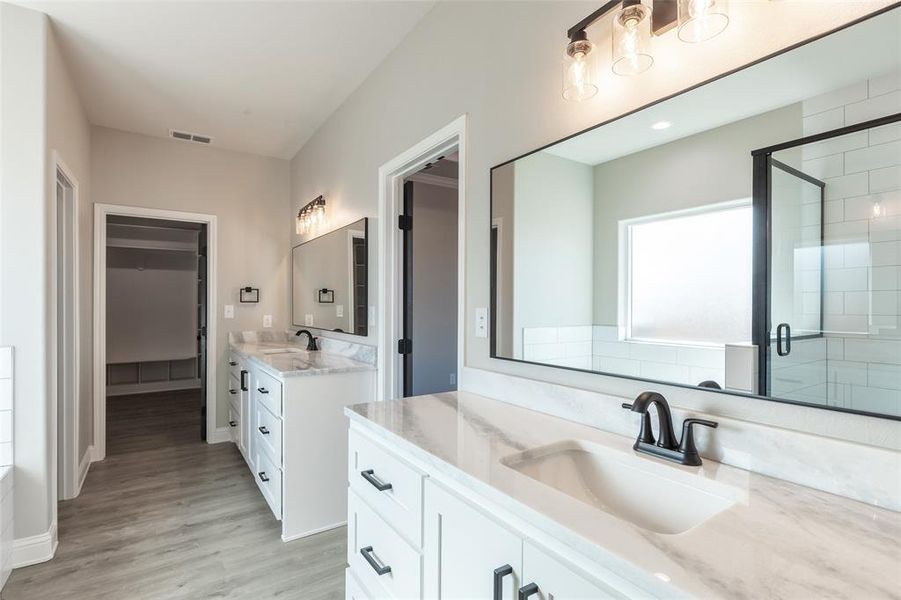 Furnished interior view inside a new home in , Tuscola (Image 8).