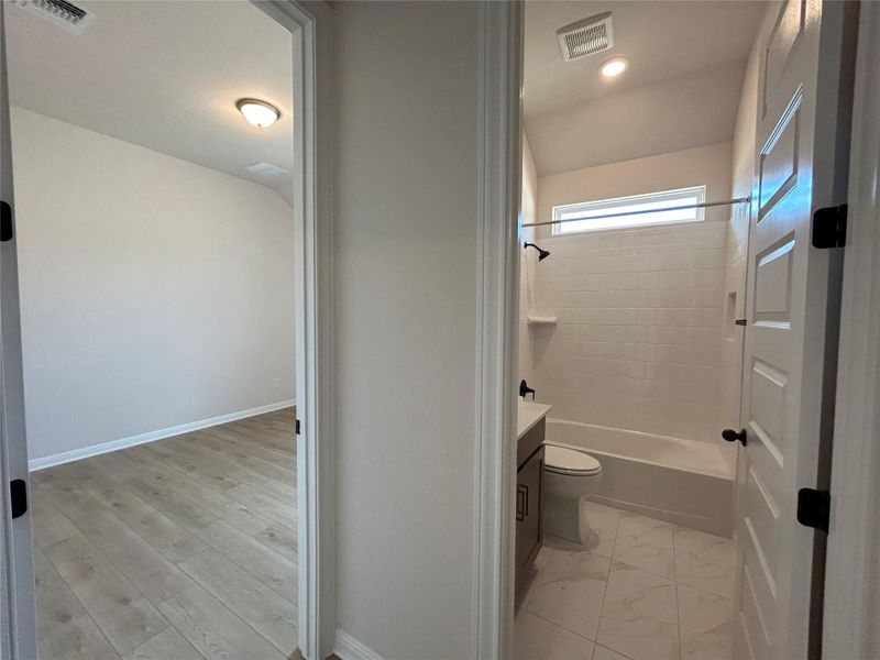 Image 38 of a home in Provence 70s. Image 38 of a home in Provence 70s.